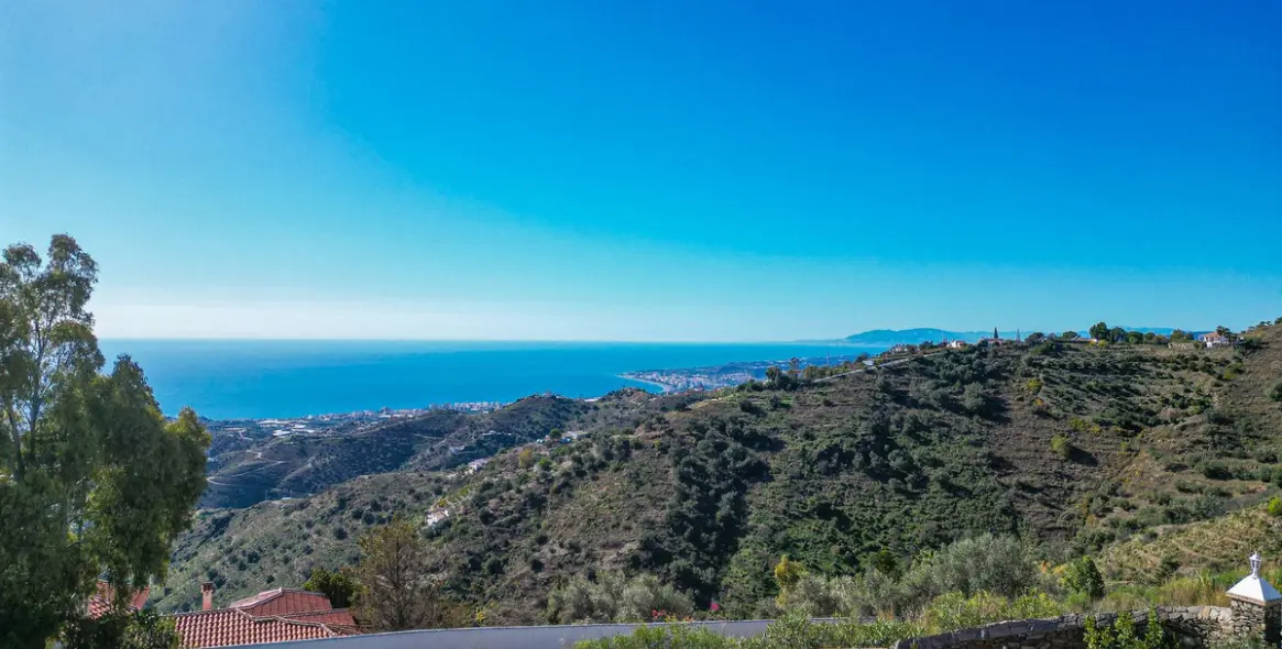 Venta de villa independiente en Sayalonga 5