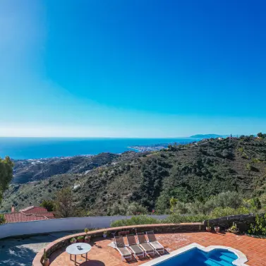 Venta de villa independiente en Sayalonga