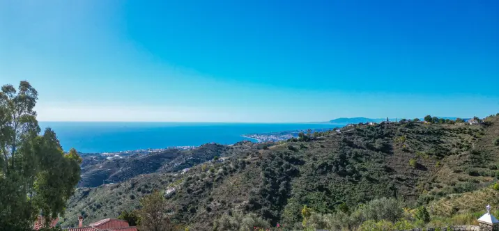 Venta de villa independiente en Sayalonga 4