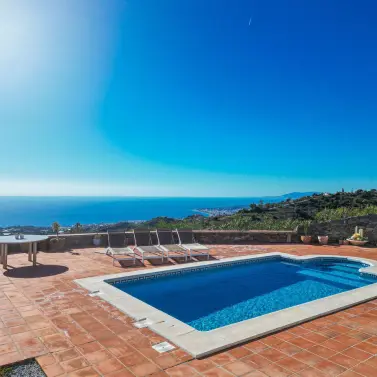 Venta de villa independiente en Sayalonga