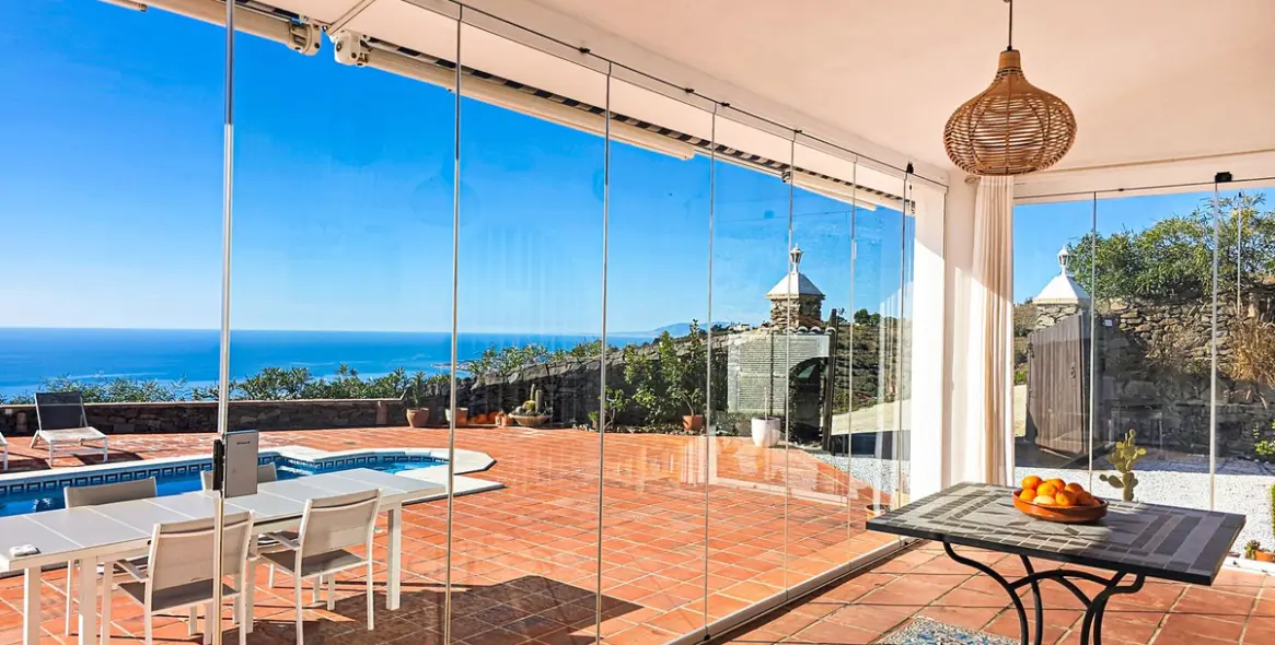 Venta de villa independiente en Sayalonga 9