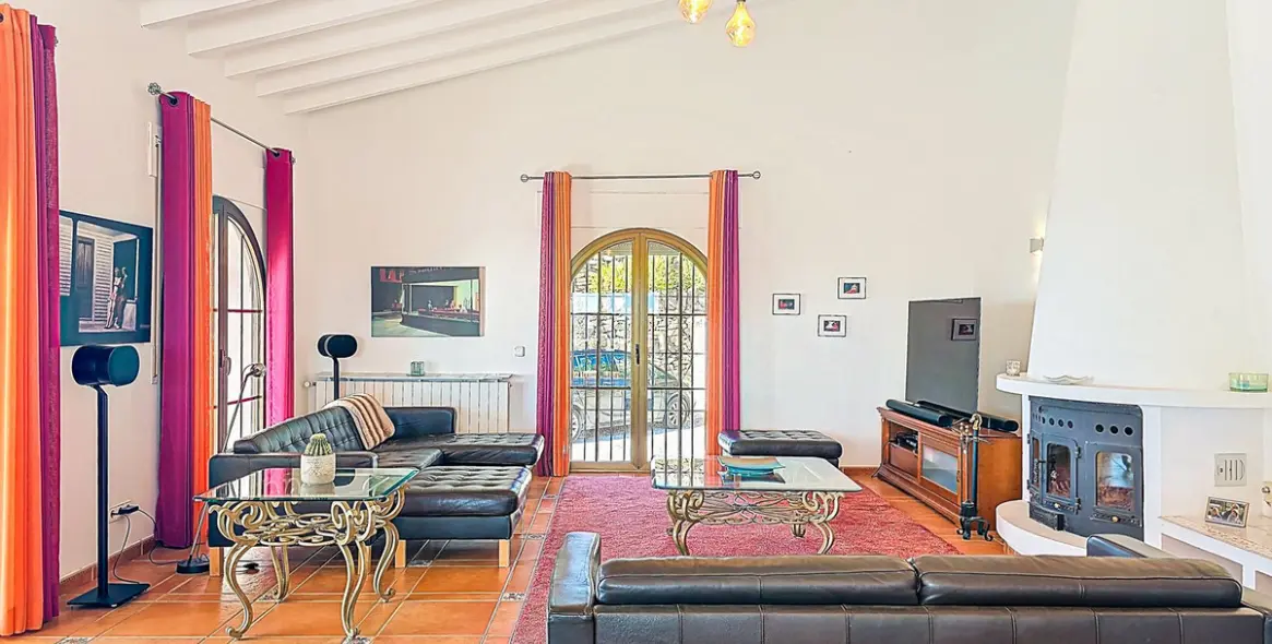 Venta de villa independiente en Sayalonga 12