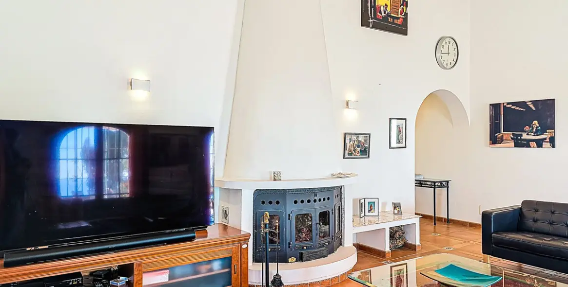 Venta de villa independiente en Sayalonga 13