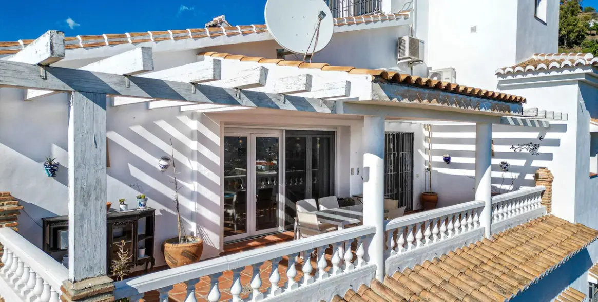 Venta de villa independiente en Sayalonga 21