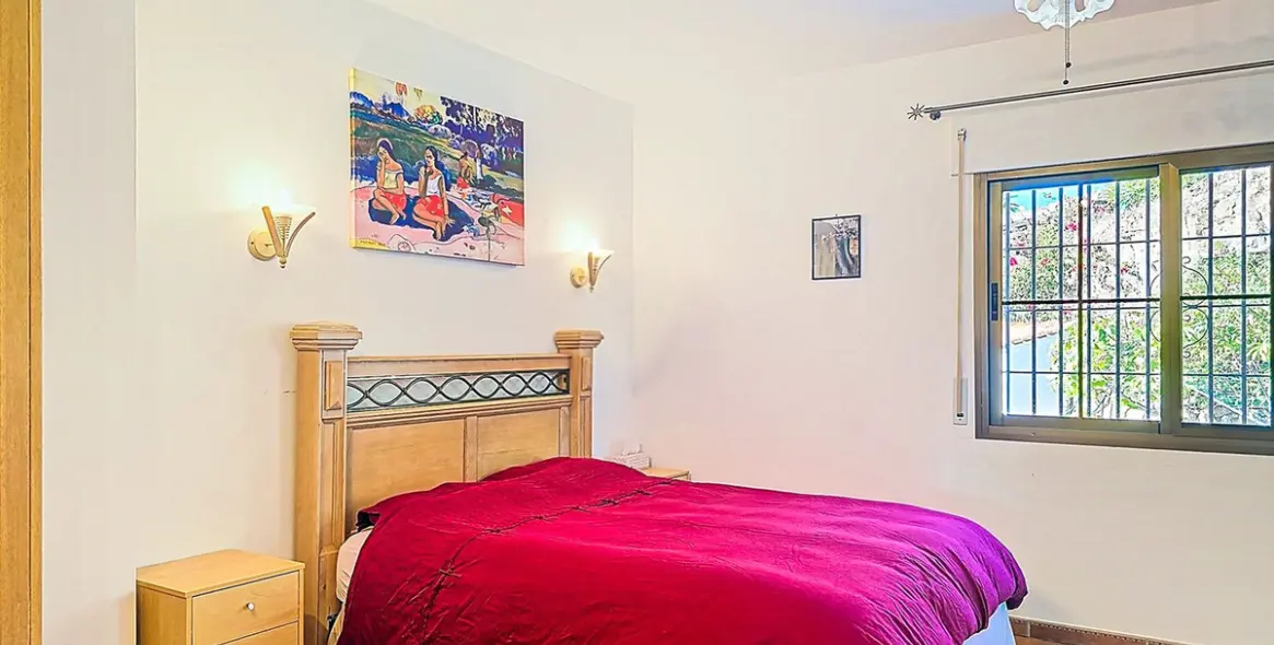 Venta de villa independiente en Sayalonga 26