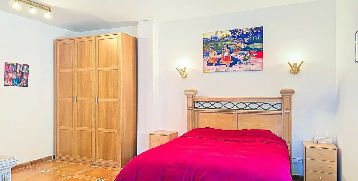 Venta de villa independiente en Sayalonga 27