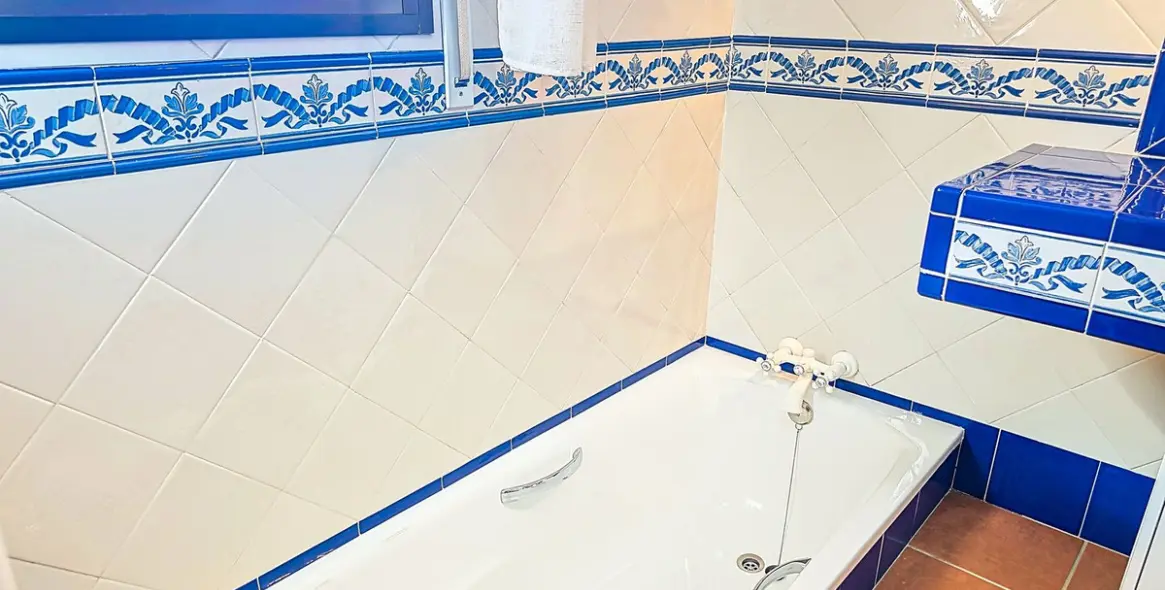 Venta de villa independiente en Sayalonga 33