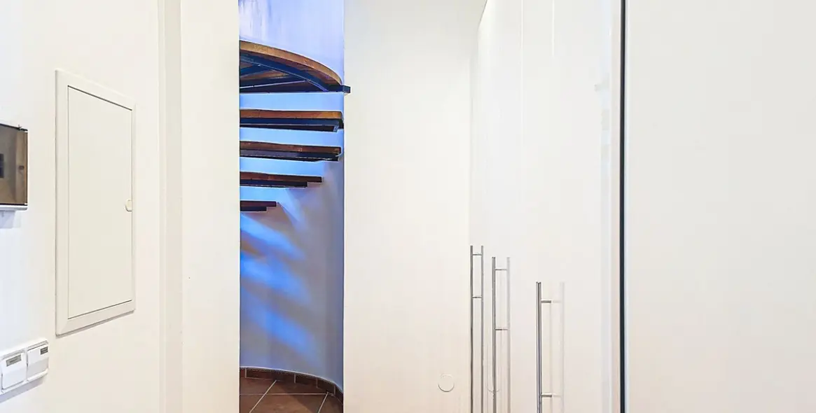 Venta de villa independiente en Sayalonga 35