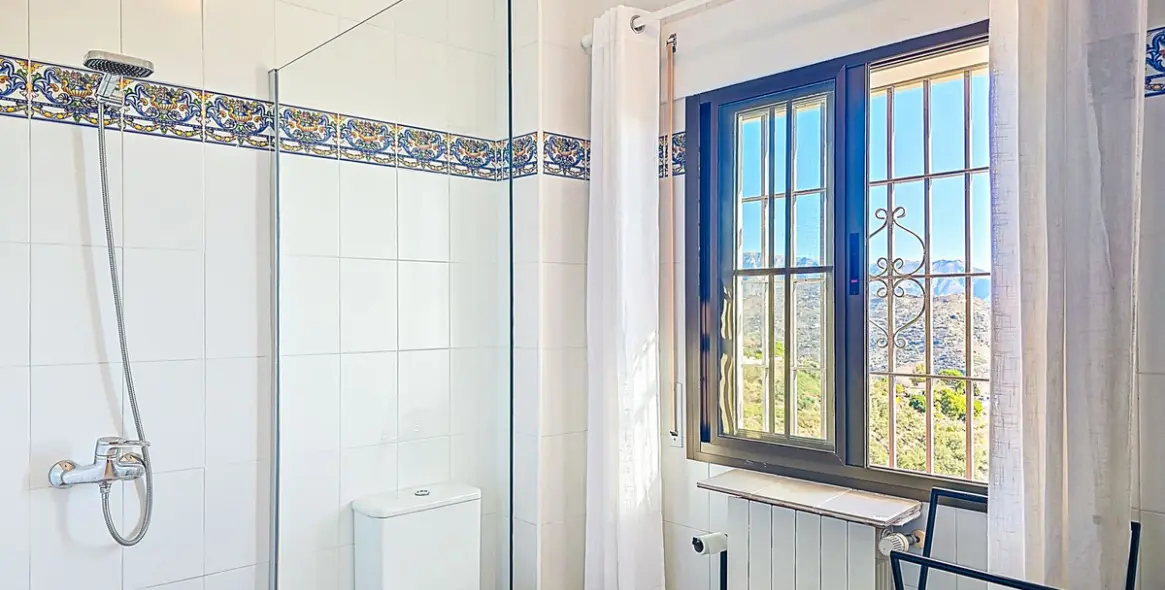 Venta de villa independiente en Sayalonga 51