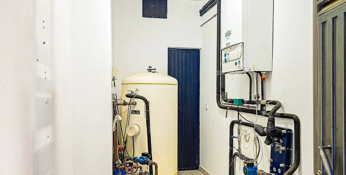 Venta de villa independiente en Sayalonga 53