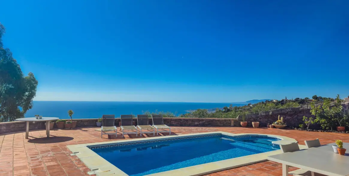 Venta de villa independiente en Sayalonga 56