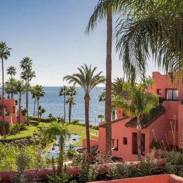 Venta de ático dúplex en Estepona