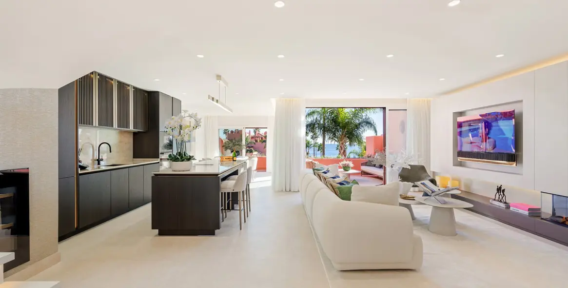 Venta de ático dúplex en Estepona 3