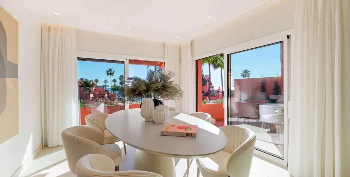 Venta de ático dúplex en Estepona 16