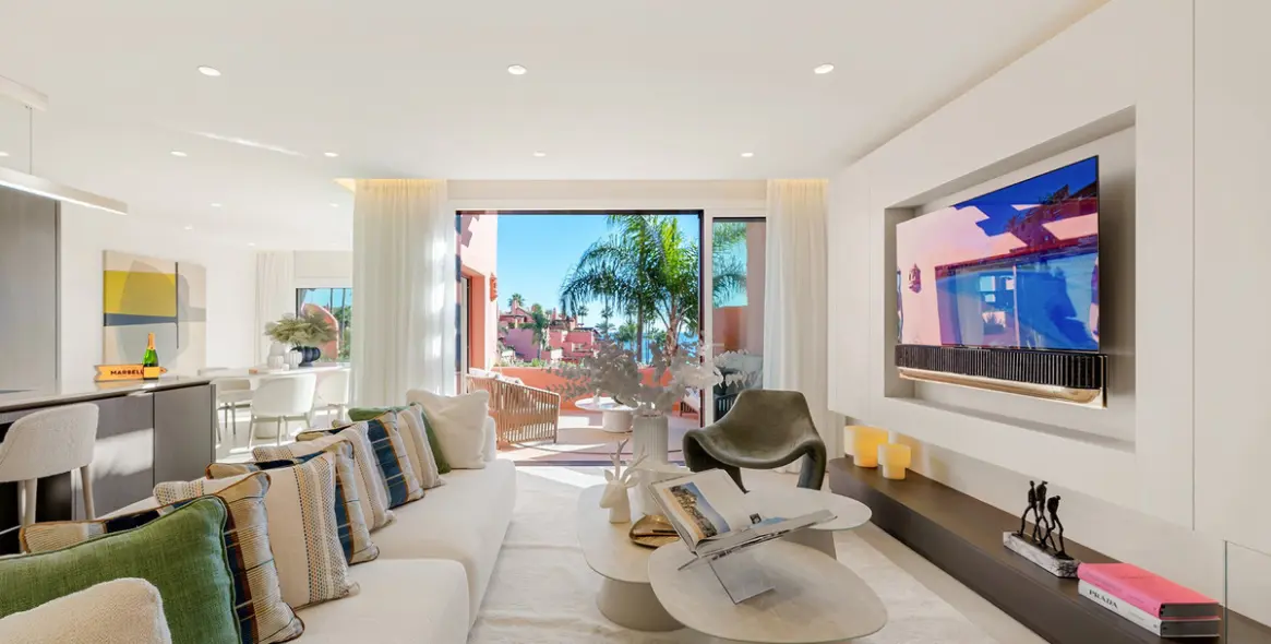 Venta de ático dúplex en Estepona 18