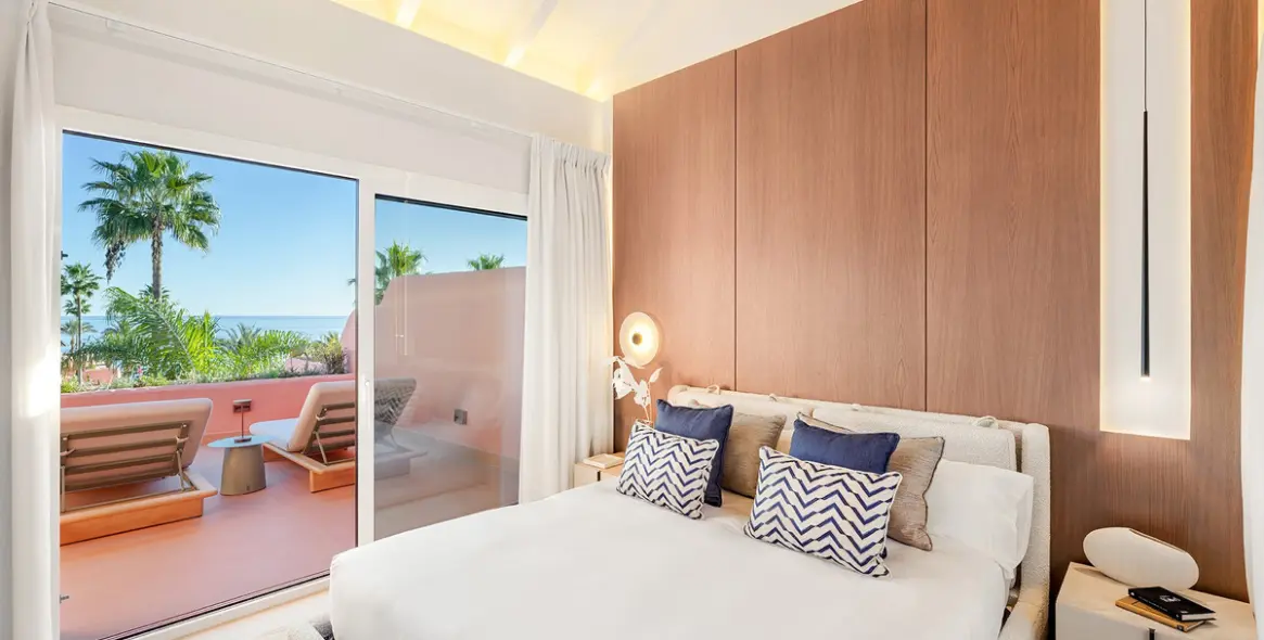 Venta de ático dúplex en Estepona 26