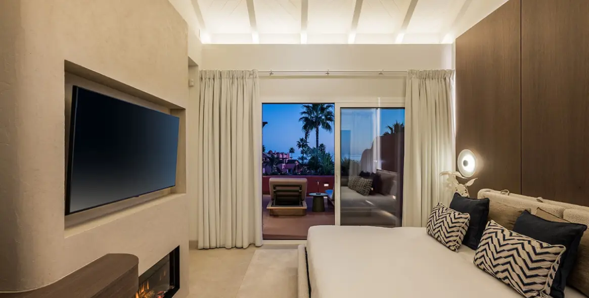 Venta de ático dúplex en Estepona 29