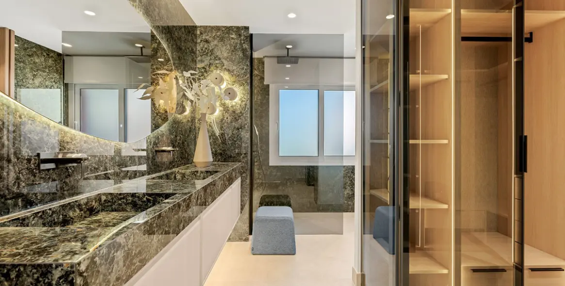 Venta de ático dúplex en Estepona 37