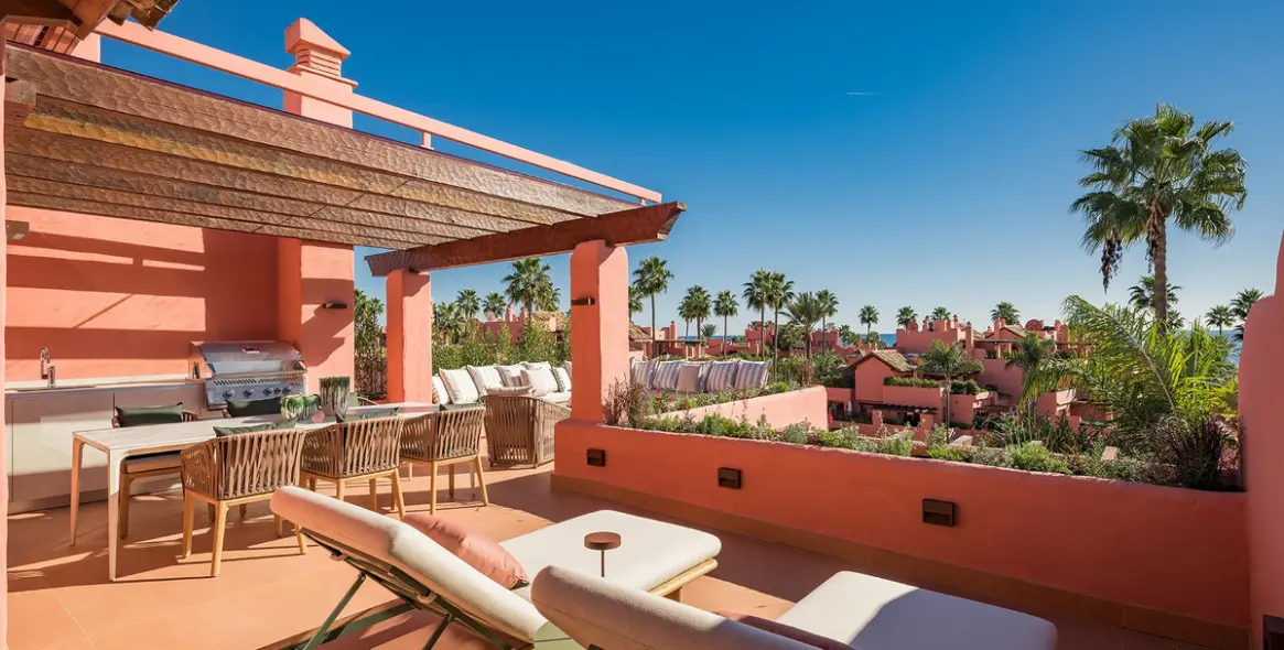 Venta de ático dúplex en Estepona 45