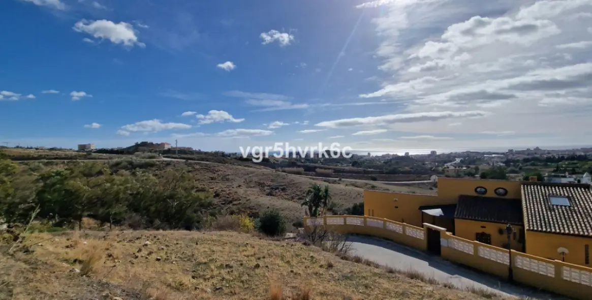 Venta de parcela residencial en Mijas 1