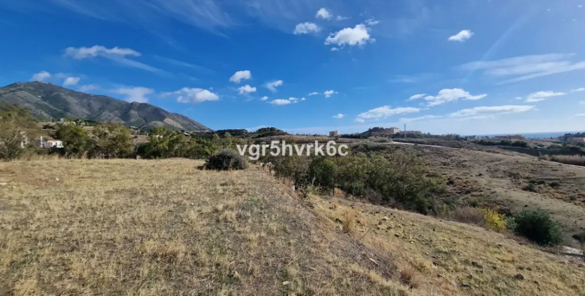 Venta de parcela residencial en Mijas 3