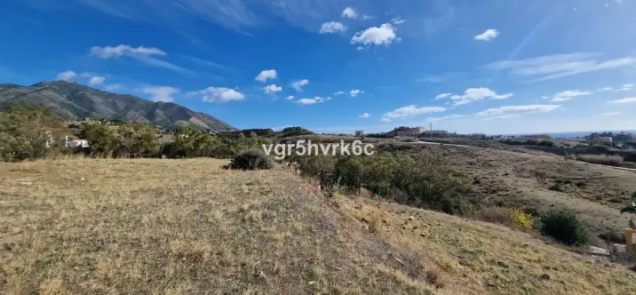 Venta de parcela residencial en Mijas 2