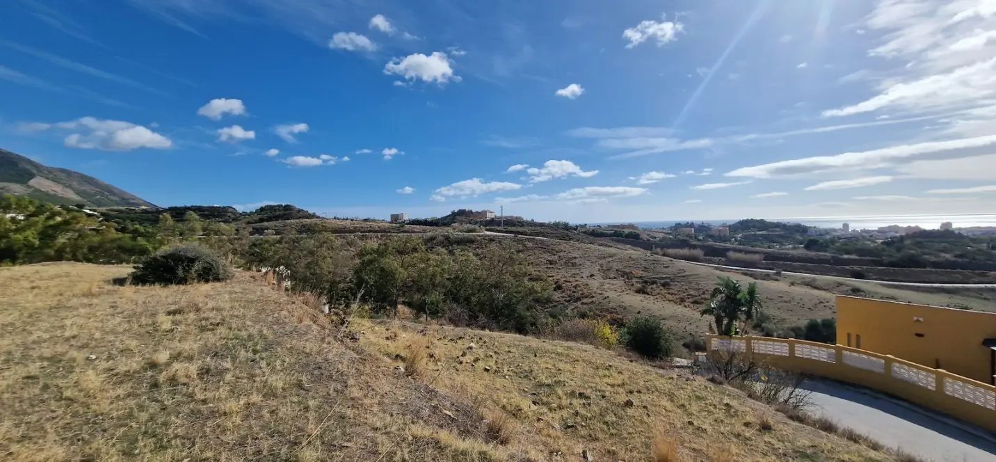 Venta de parcela residencial en Mijas 1