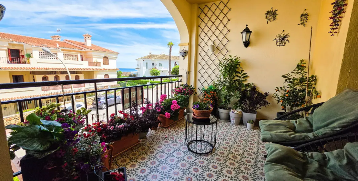 Продажа двухуровневого пентхауса в La Duquesa 1