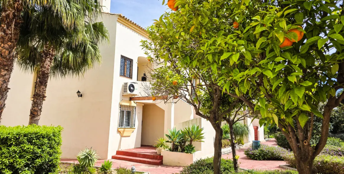 Продажа двухуровневого пентхауса в La Duquesa 7