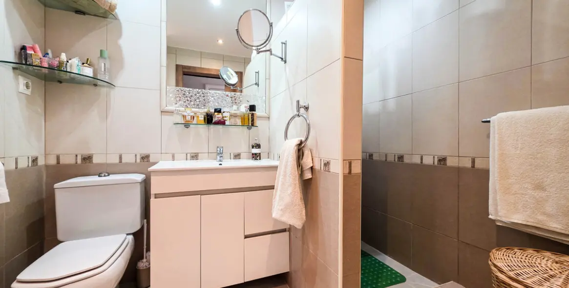 Продажа двухуровневого пентхауса в La Duquesa 11