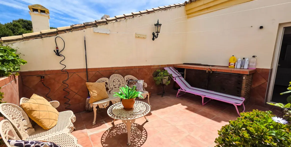 Продажа двухуровневого пентхауса в La Duquesa 12