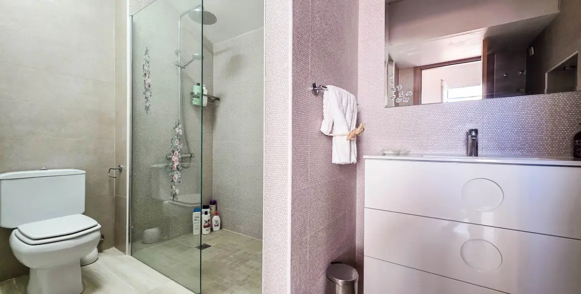 Продажа двухуровневого пентхауса в La Duquesa 14