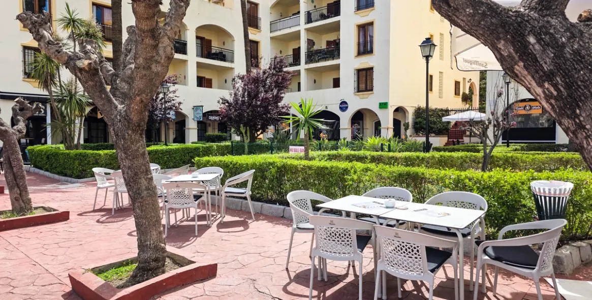 Продажа двухуровневого пентхауса в La Duquesa 20