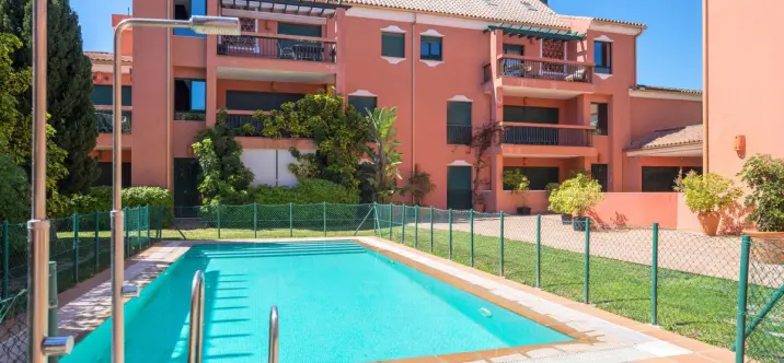 Продажа апартаментов на среднем этаже в Marbesa 0