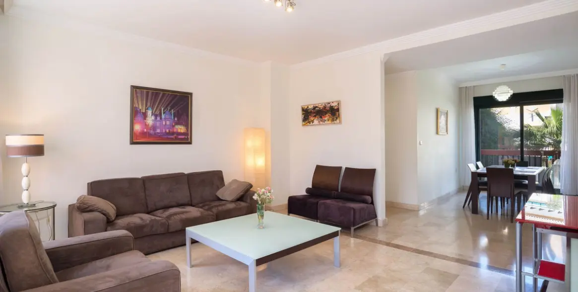 Sale of middle floor apartment in Marbesa 8