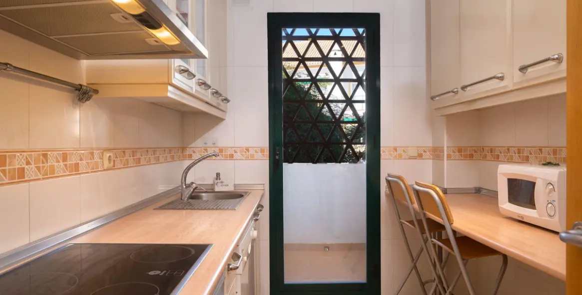 Sale of middle floor apartment in Marbesa 22