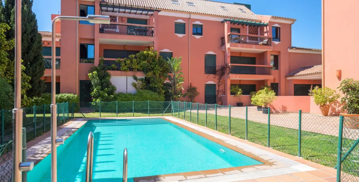 Sale of middle floor apartment in Marbesa 3