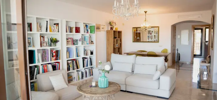 Venta de apartamento en planta media en Casares 3
