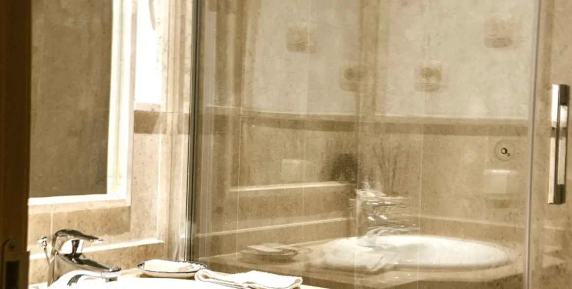 Sale of middle floor apartment in Casares 21