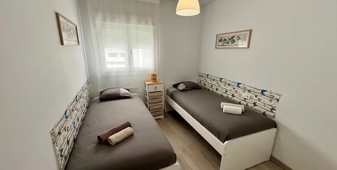 Venta de apartamento en planta media en Estepona 6