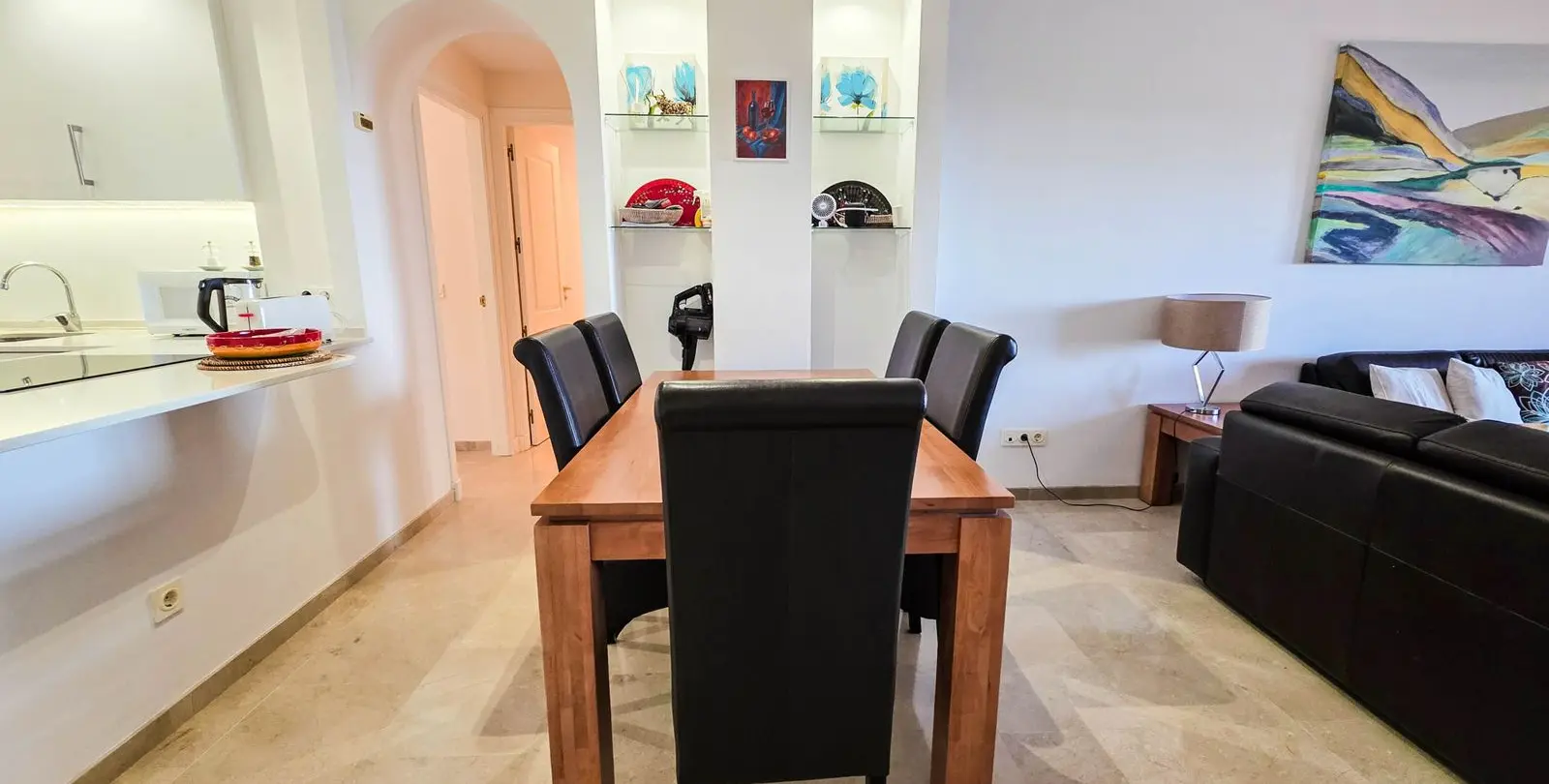 Sale of middle floor apartment in La Duquesa 19