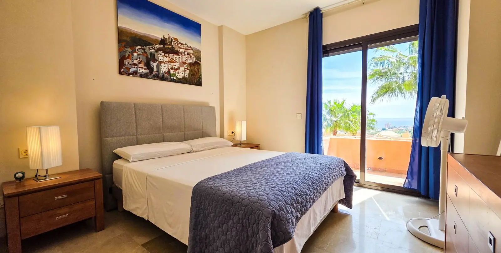 Sale of middle floor apartment in La Duquesa 21