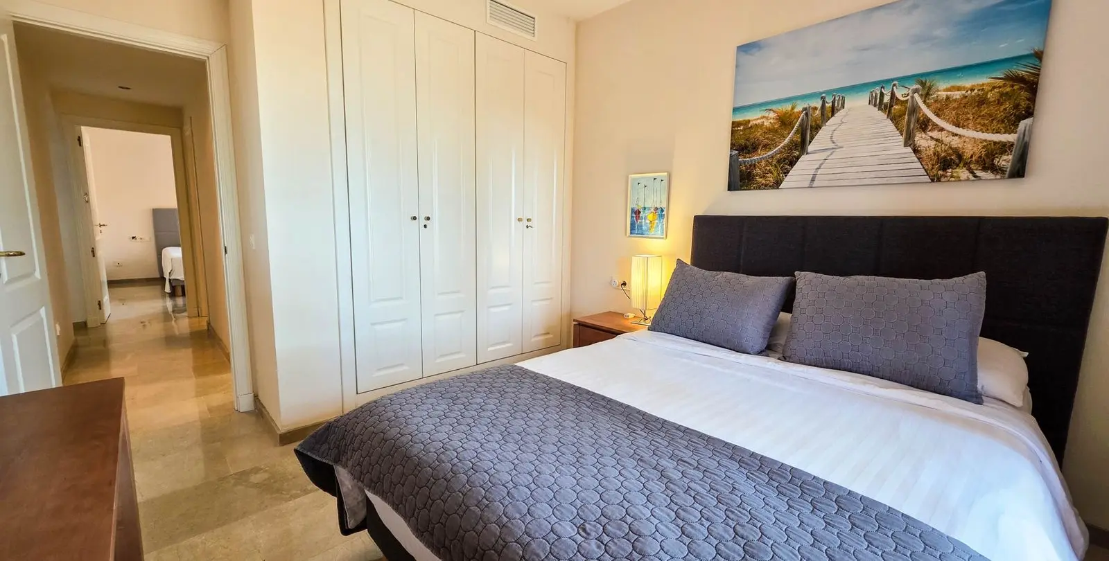 Sale of middle floor apartment in La Duquesa 23