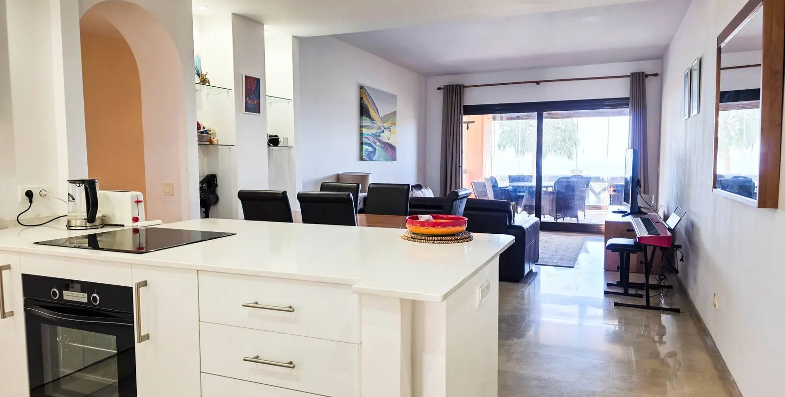 Sale of middle floor apartment in La Duquesa 25