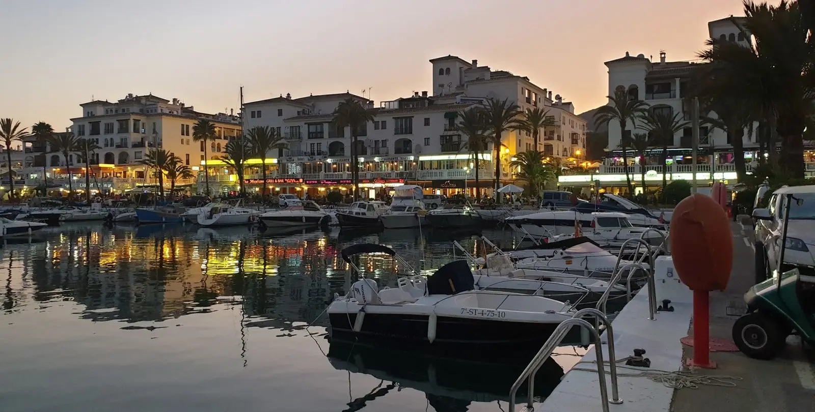 Sale of middle floor apartment in La Duquesa 36