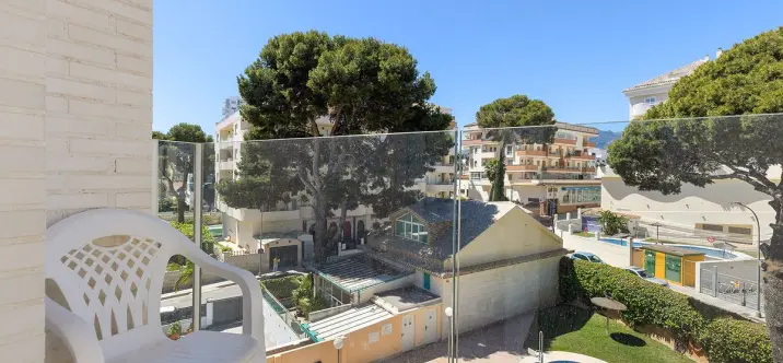 Продажа апартаментов на среднем этаже в Benalmadena Costa 2