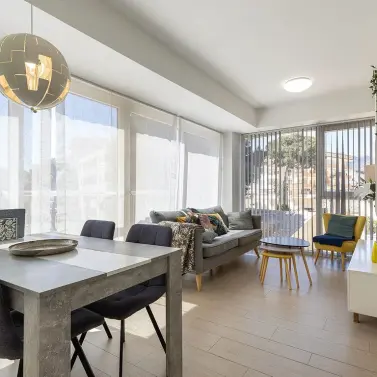 Продажа апартаментов на среднем этаже в Benalmadena Costa