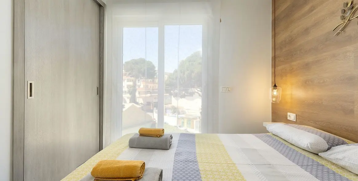 Sale of middle floor apartment in Benalmadena Costa 10