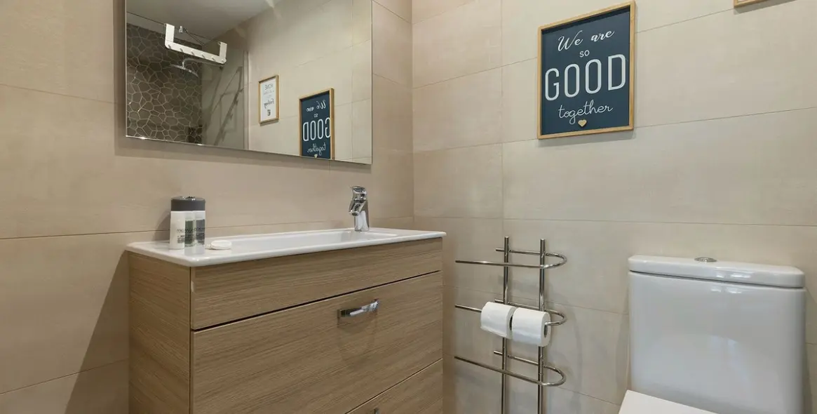 Sale of middle floor apartment in Benalmadena Costa 18