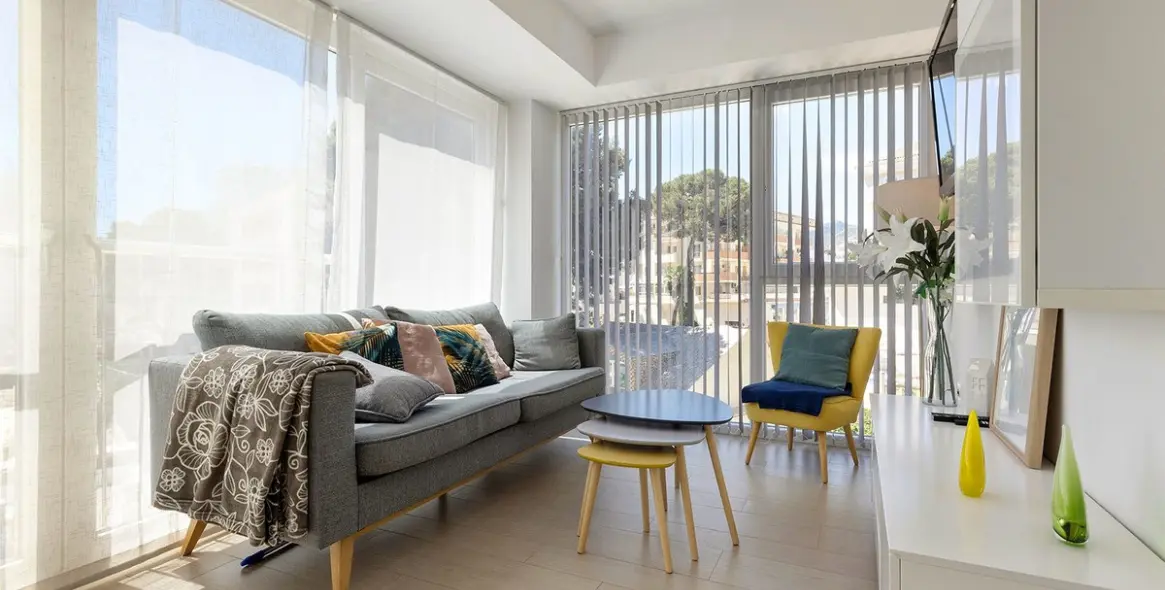 Sale of middle floor apartment in Benalmadena Costa 24